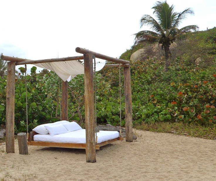 Double-Decker Swing Bed for Group Relaxation